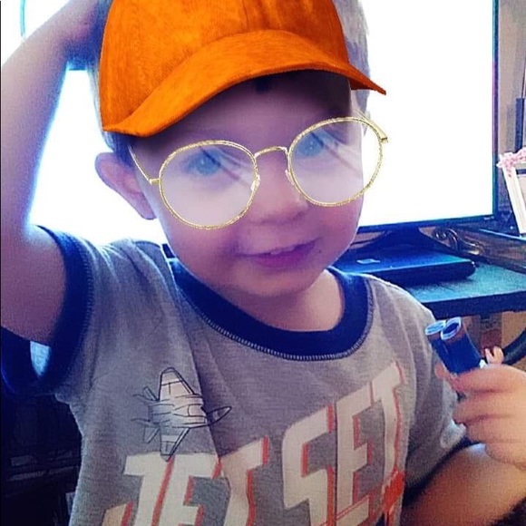 PICTURES OF ME & MY FAMILY♥️ - Picture 8 of 17